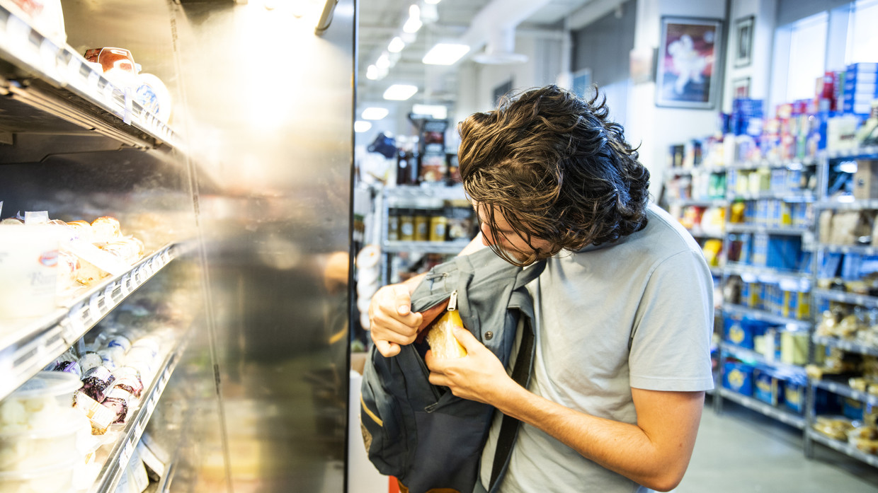 Rising Hunger Crisis in Britain: Shoplifting Skyrockets as People Battle Food Theft Amidst Soaring Prices and Record Inflation, Valued at £1 Billion!
